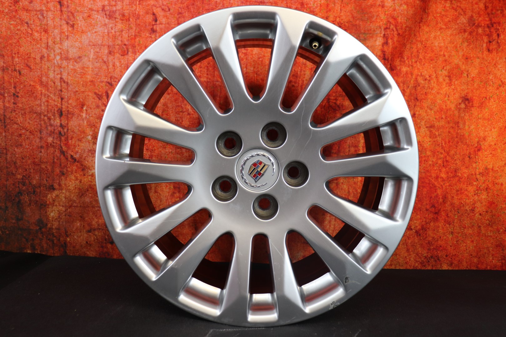 Cadillac CTS 2010 11 12 13 2014 18" OEM Rim Wheel 4669 9597605 80525128 ...