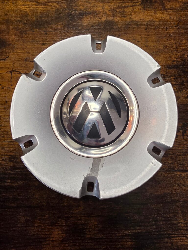 VW EOS 2007 08 09 10 2011 OEM Center Cap 3C0601149Q