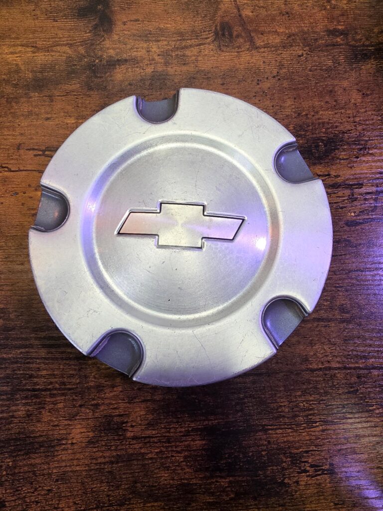 Chevrolet Trailblazer 2004 05 06 07 08 2009 OEM Center Cap 9595110