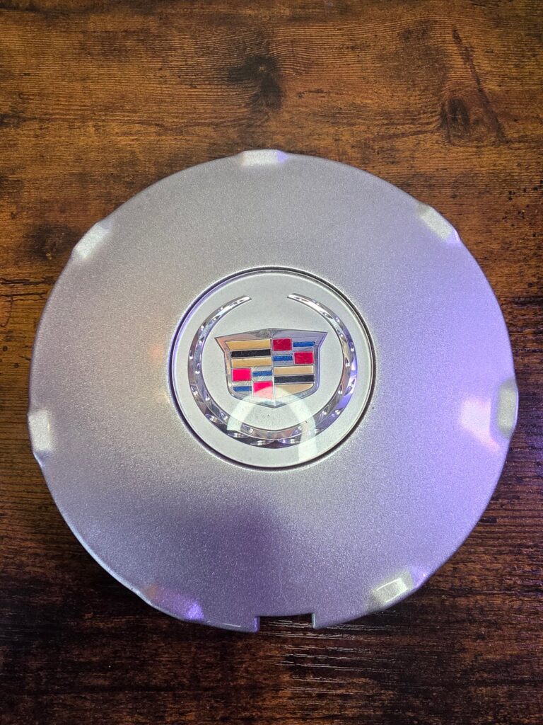 Cadillac CTS 2008 2009 OEM Center Cap 9597372