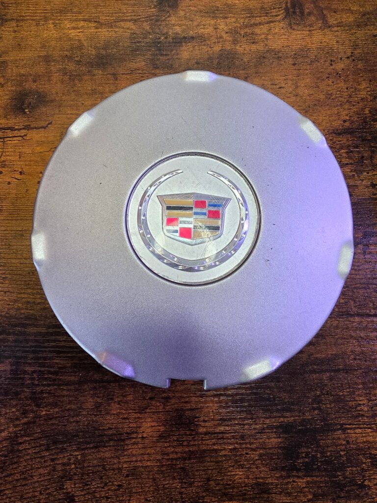 Cadillac CTS 2008 2009 OEM Center Cap 9597372