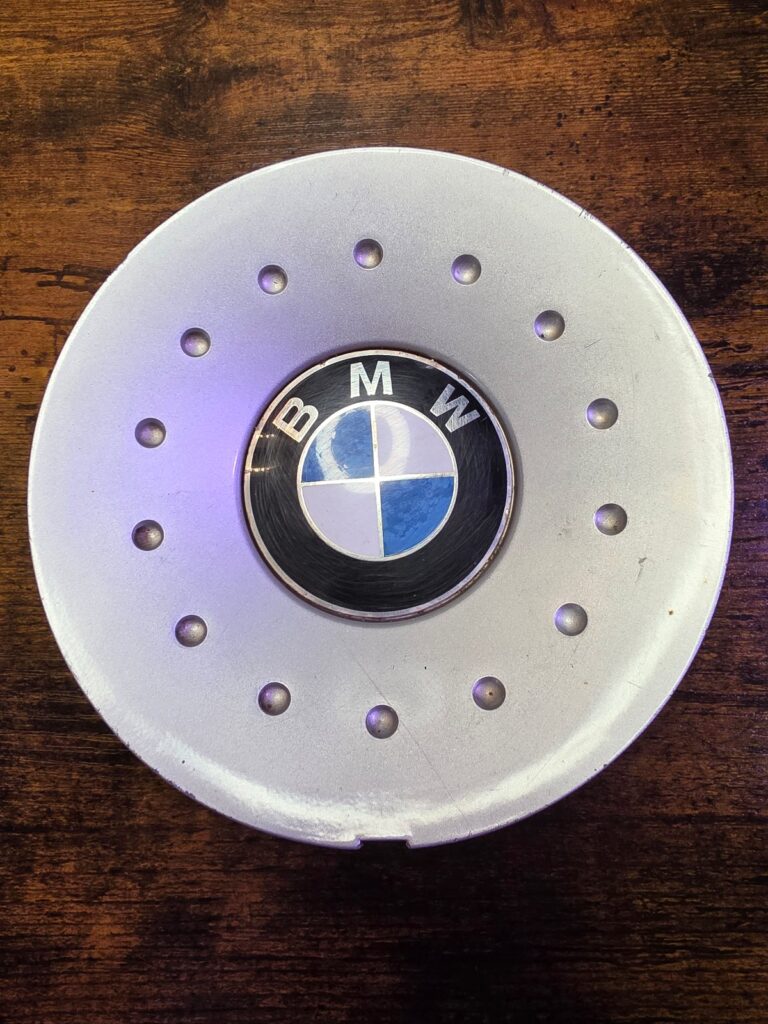 BMW 520i 523i 525i 528i 1995-2003 OEM Center Cap 36136751992