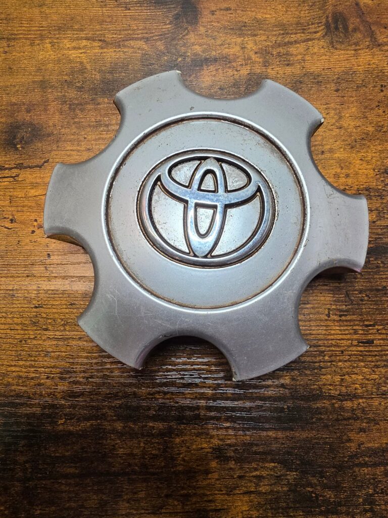 Toyota Sequoia Tundra 2003 04 05 06 2007 OEM Center Cap 42603420NM