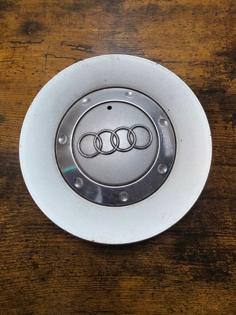 Audi A4 2002 03 04 2005 OEM Center Cap 8E0601165